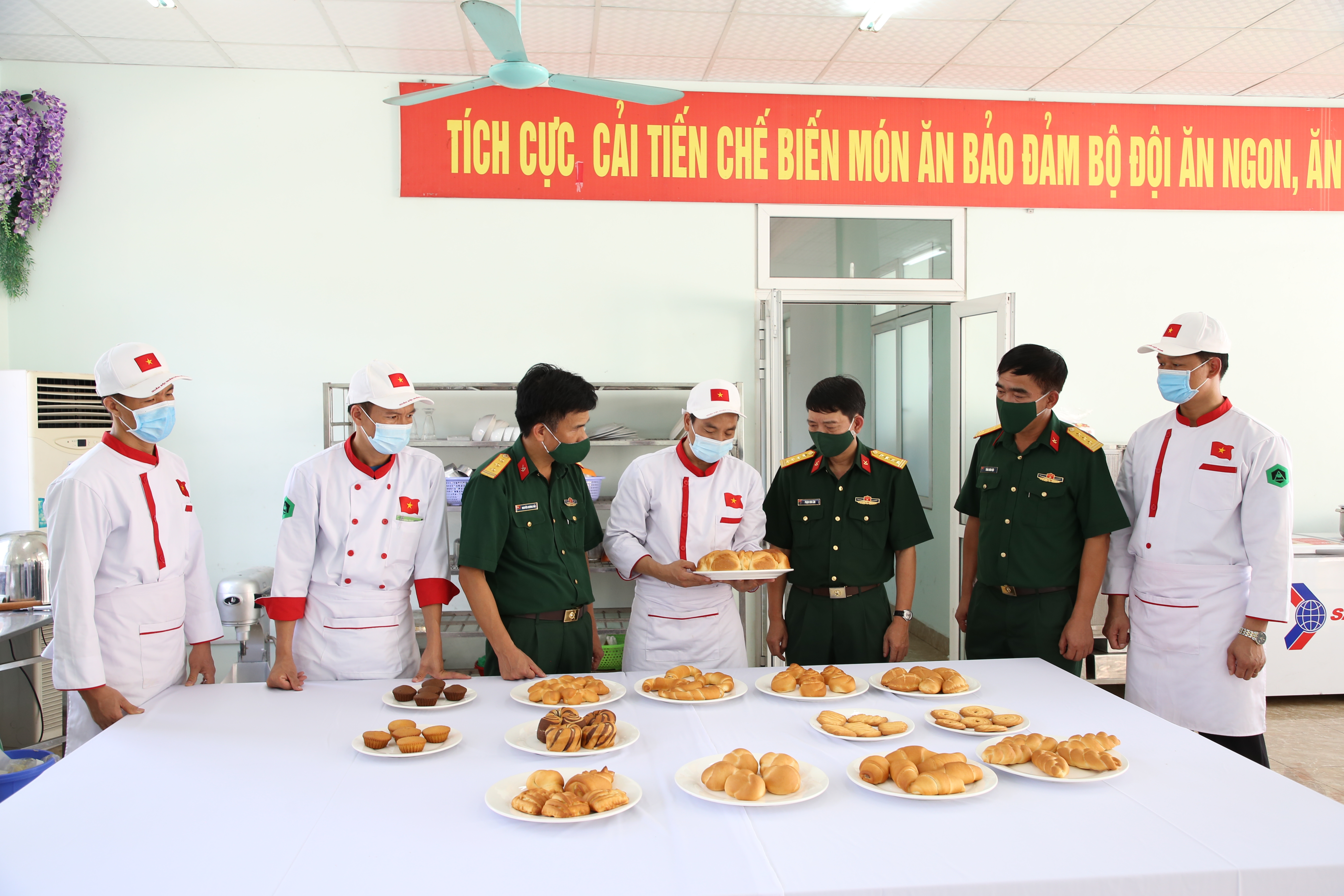 Nỗ lực tập luyện vì màu cờ sắc áo

